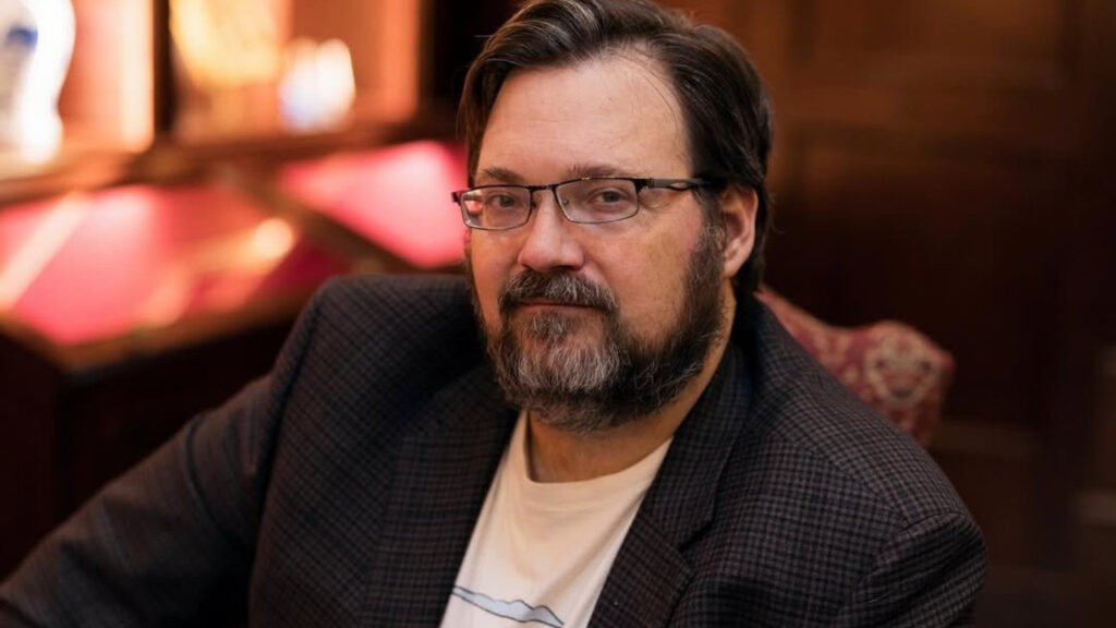 Brandon Sanderson