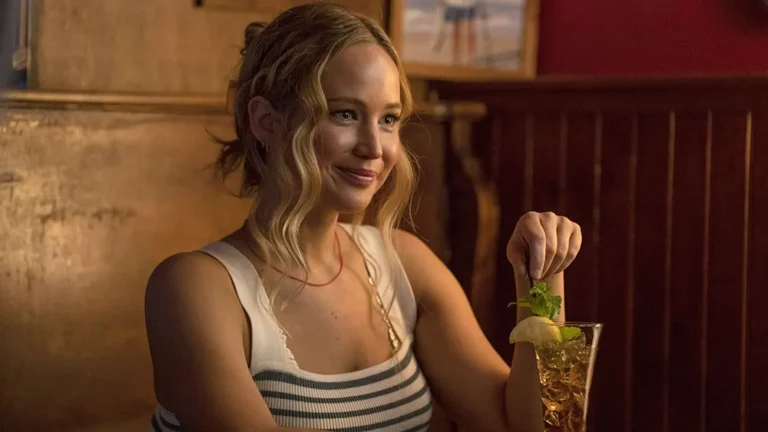 Jennifer Lawrence Reveals How Fast She’d Knock Out Emma Stone in a Fight