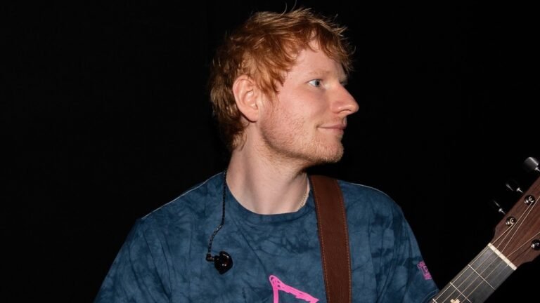 “Red-Headed Puppet” – Amelia Dimoldenberg Roasts Ed Sheeran on SNL UK