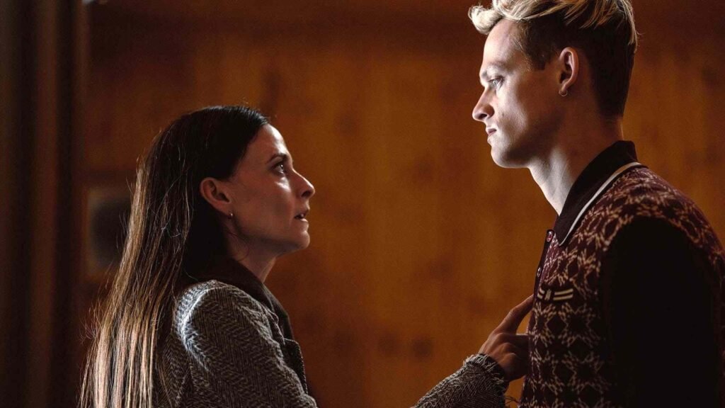 Eddie and Gina in MobLand