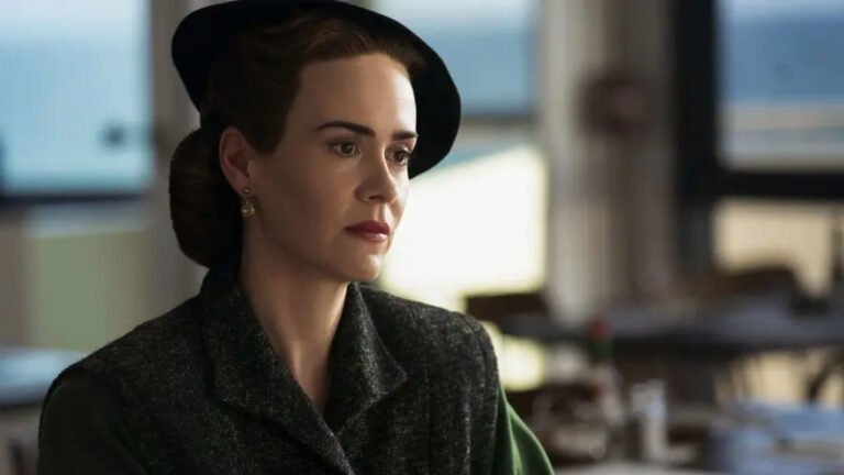 Sarah Paulson’s Mom ‘Lost Her Mind’ Over This Teenage Disaster