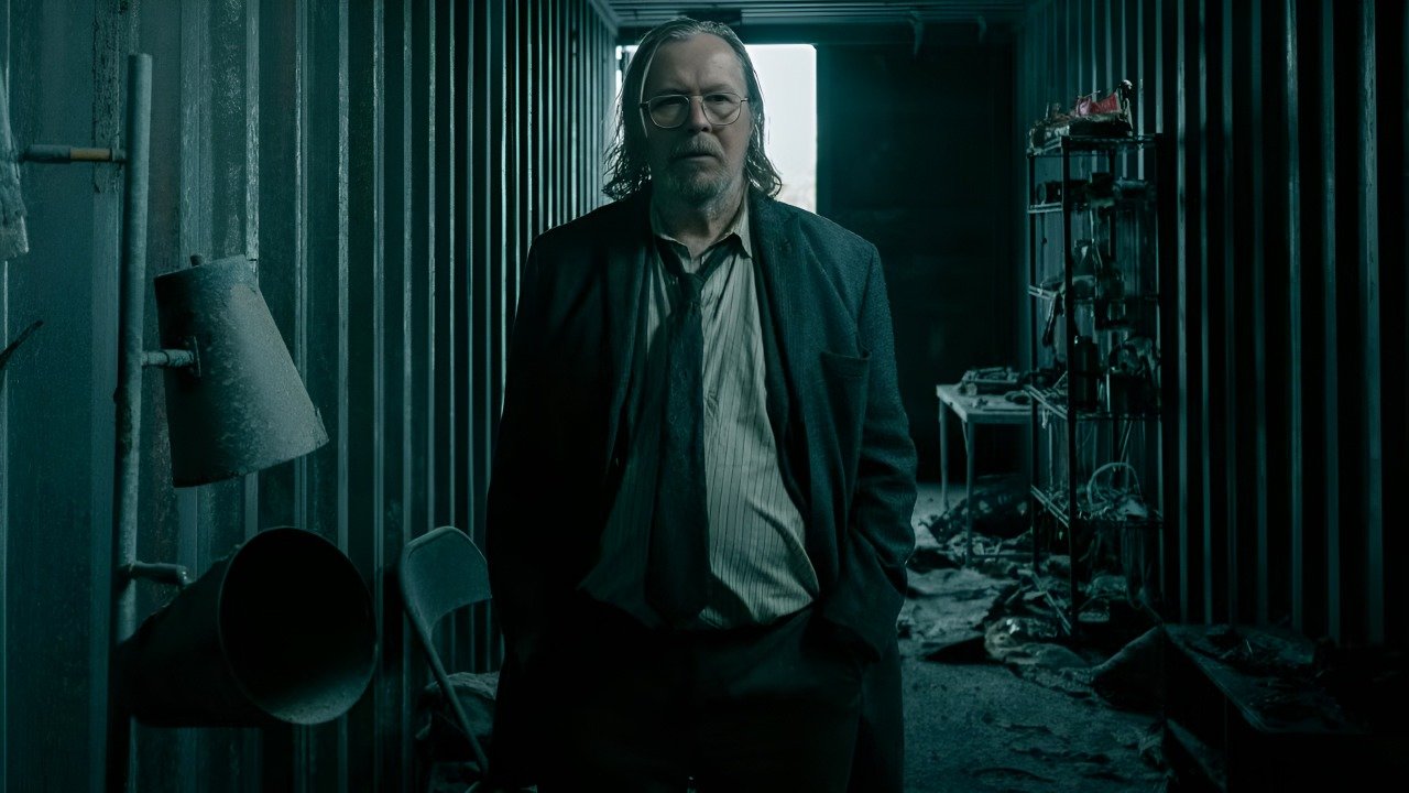 Gary Oldman in "Slow Horses" Season 6, Episode 1