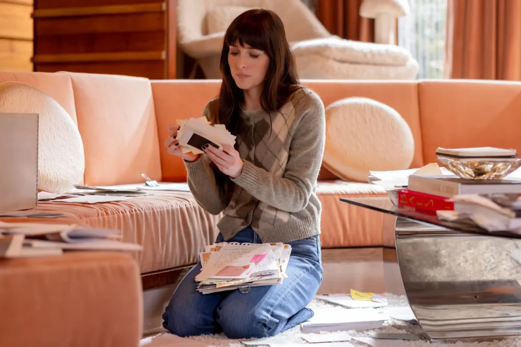 Dakota Johnson as Lowen Ashleigh in Verity