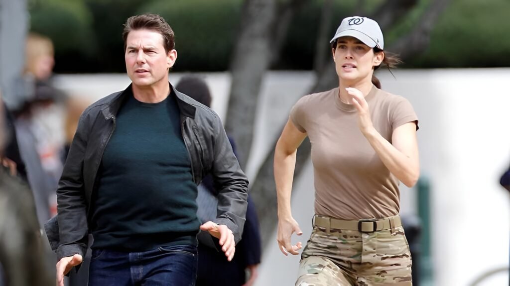 Cobie Smulders as Susan Turner in Jack Reacher: Never Go Back